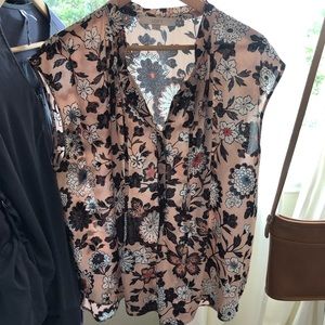 Beautiful floral LOFT blouse